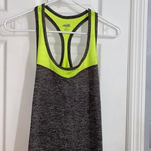 workout tank top